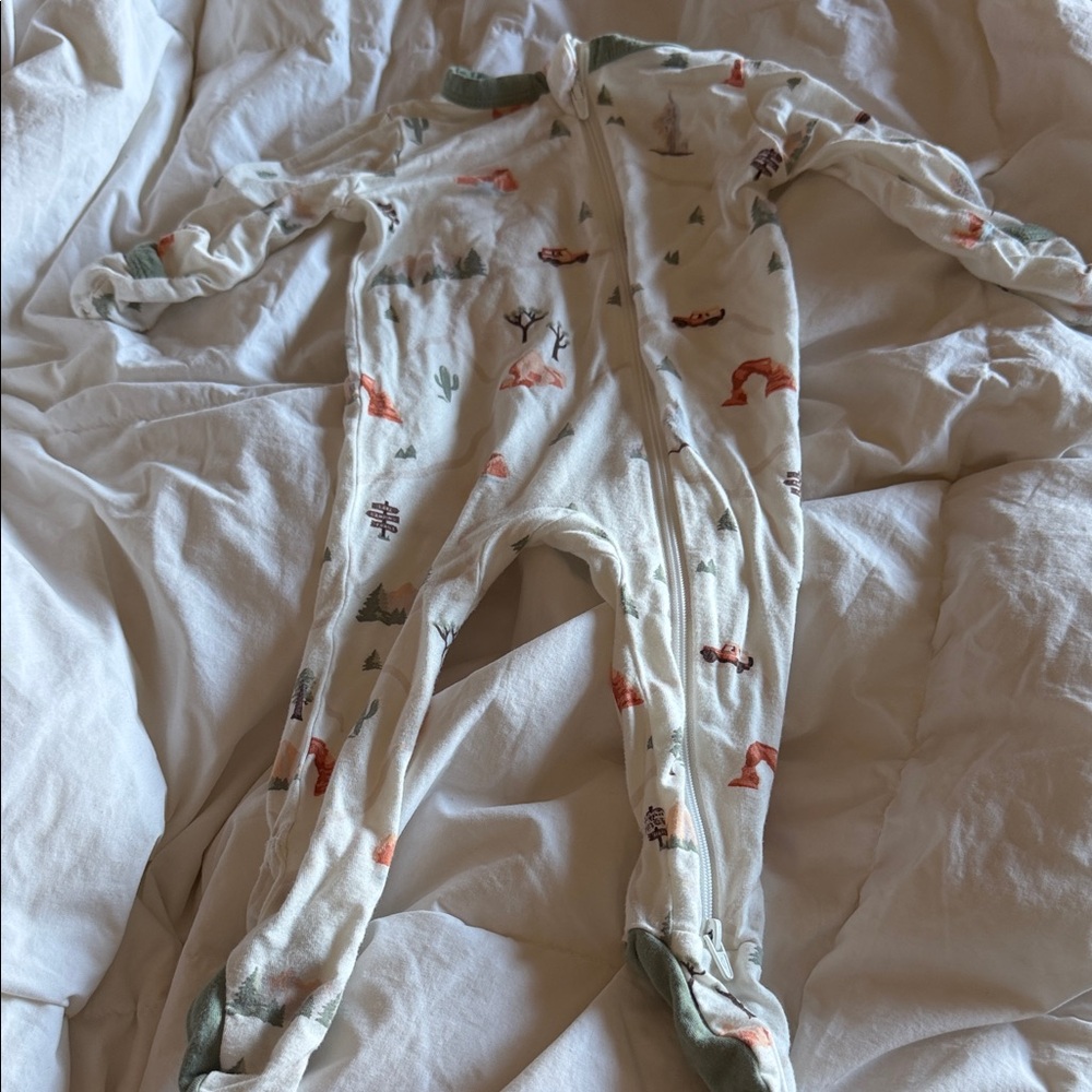 Kyte Baby zipper footie pajamas- camping